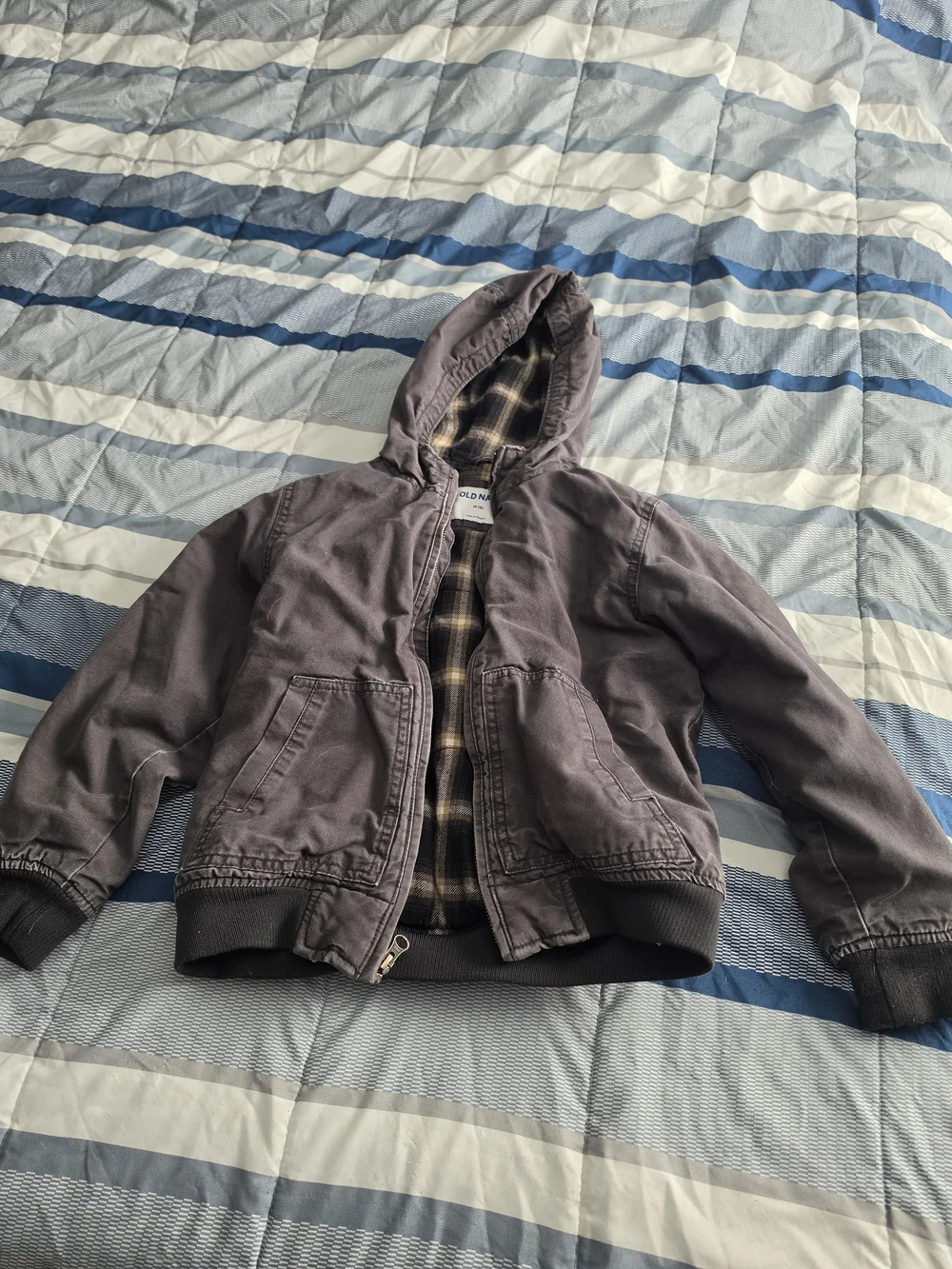 Old Navy Kids Hooded Puffer Jacket in Faded Purple